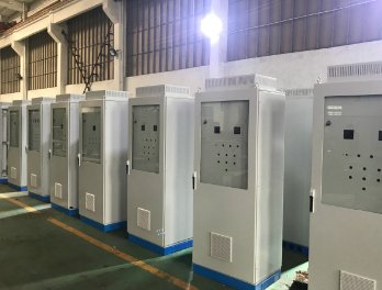 outdoor electrical enclosure with Window