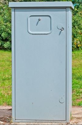 Outdoor electric enclosure