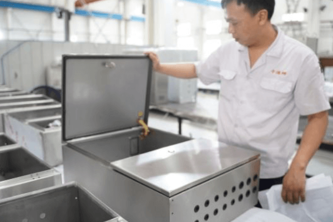 Quality control of an EV charger enclosure