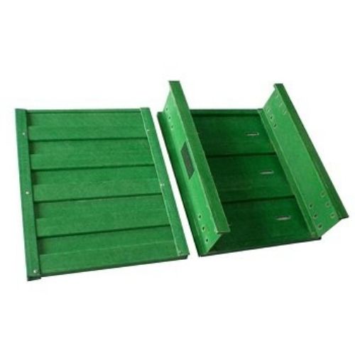 Chemin de câbles avec revêtement en PVC