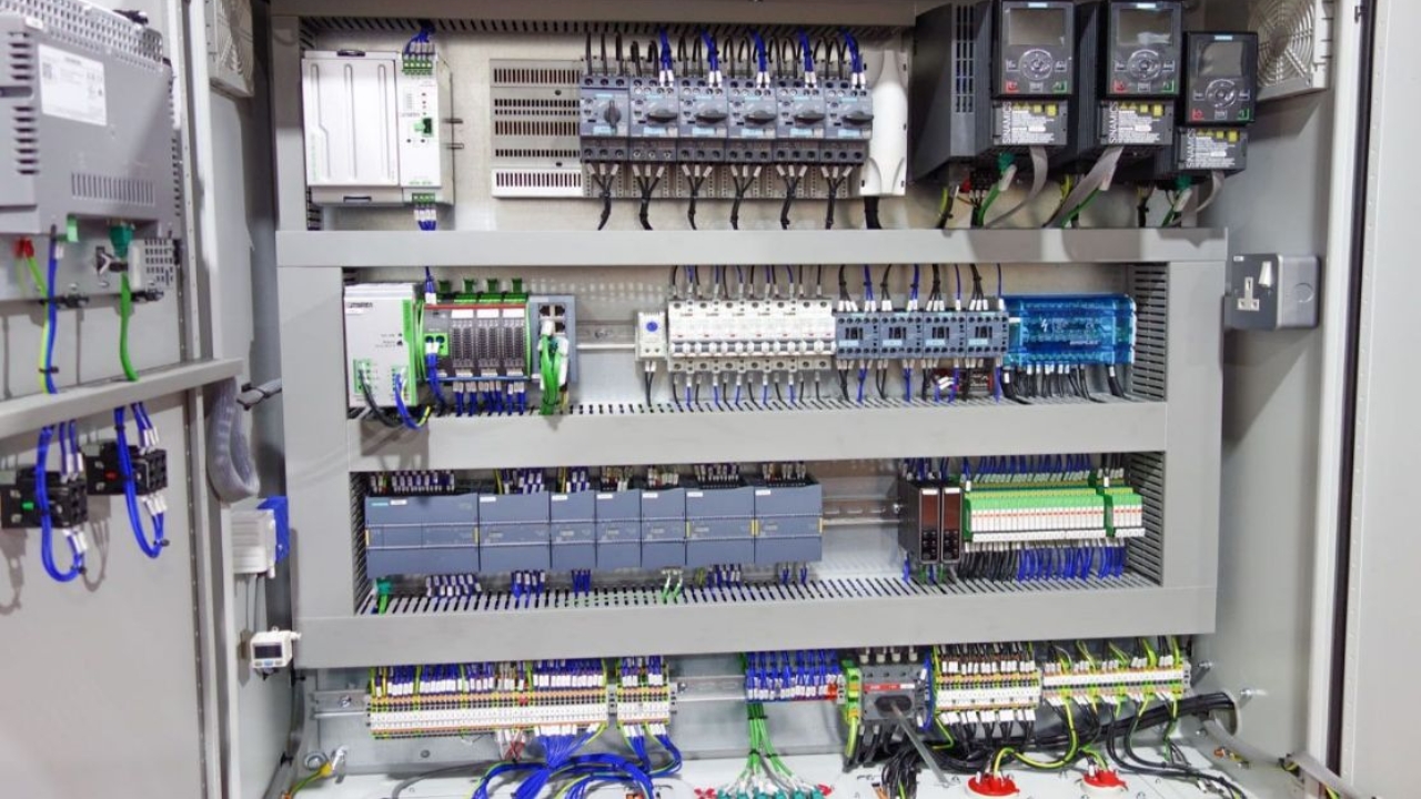 Applications of Programmable Logic Controller Panel