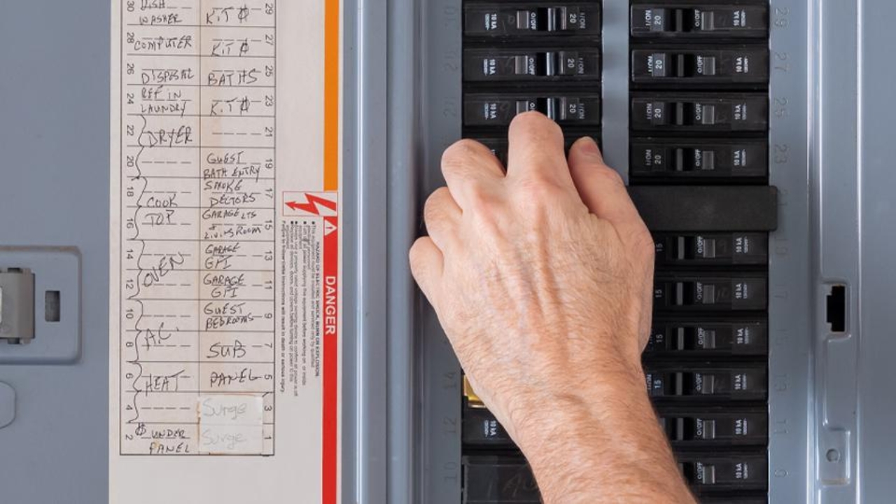 Average Lifespan of a Circuit Breaker