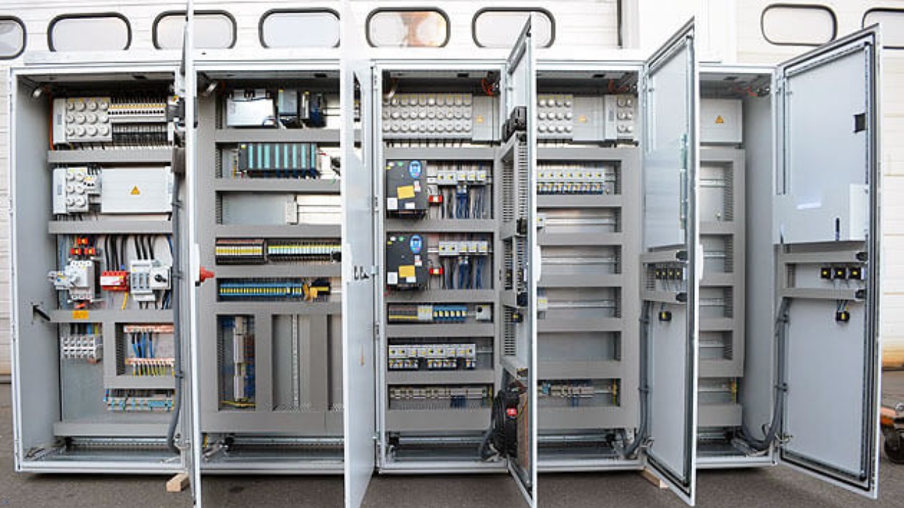 PLC Panel – Components, Working, Types, Uses & Benefits
